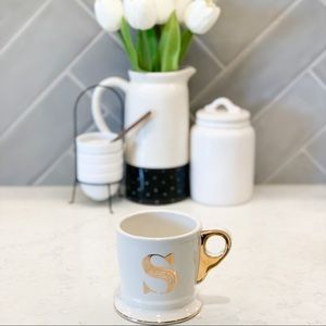 🚨 LAST CHANCE. CLOSING 9.16 🚨 Anthropologie Monogram S Mug Gold